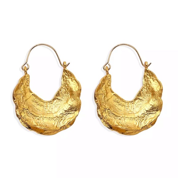 New! Crescent Moon Basket Earrings - Picture 6 of 16